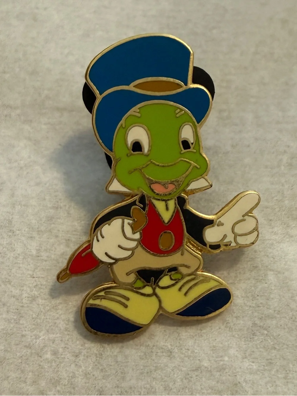 Disney Collectible Pin #965, 2002 Jiminy Cricket (from Pinocchio), 1 1/4” x 7/8”